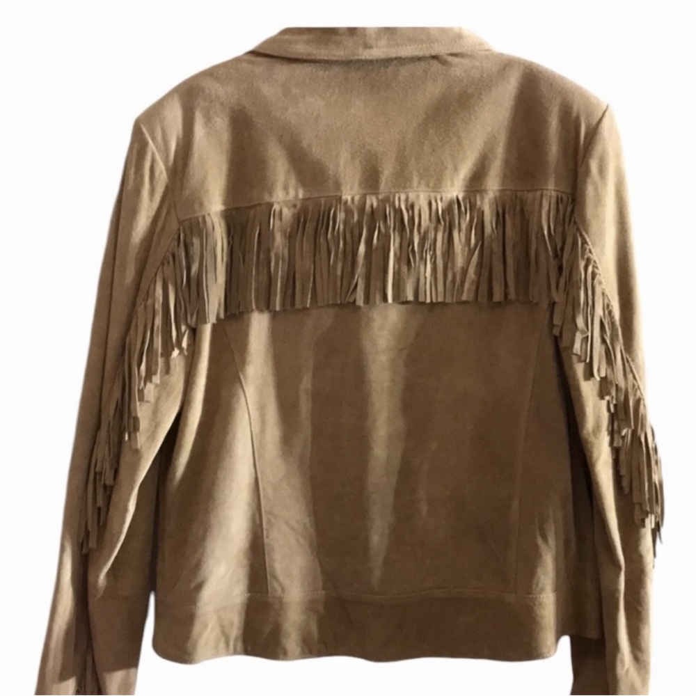 Gallery size large tan suede jacket with fringe zip pockets, NWOT